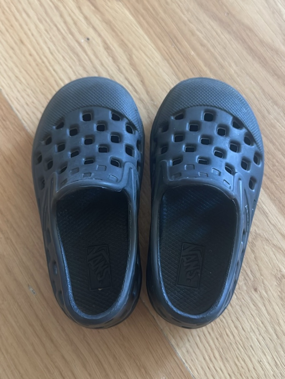 Vans Kids Black Slip-On water shoes